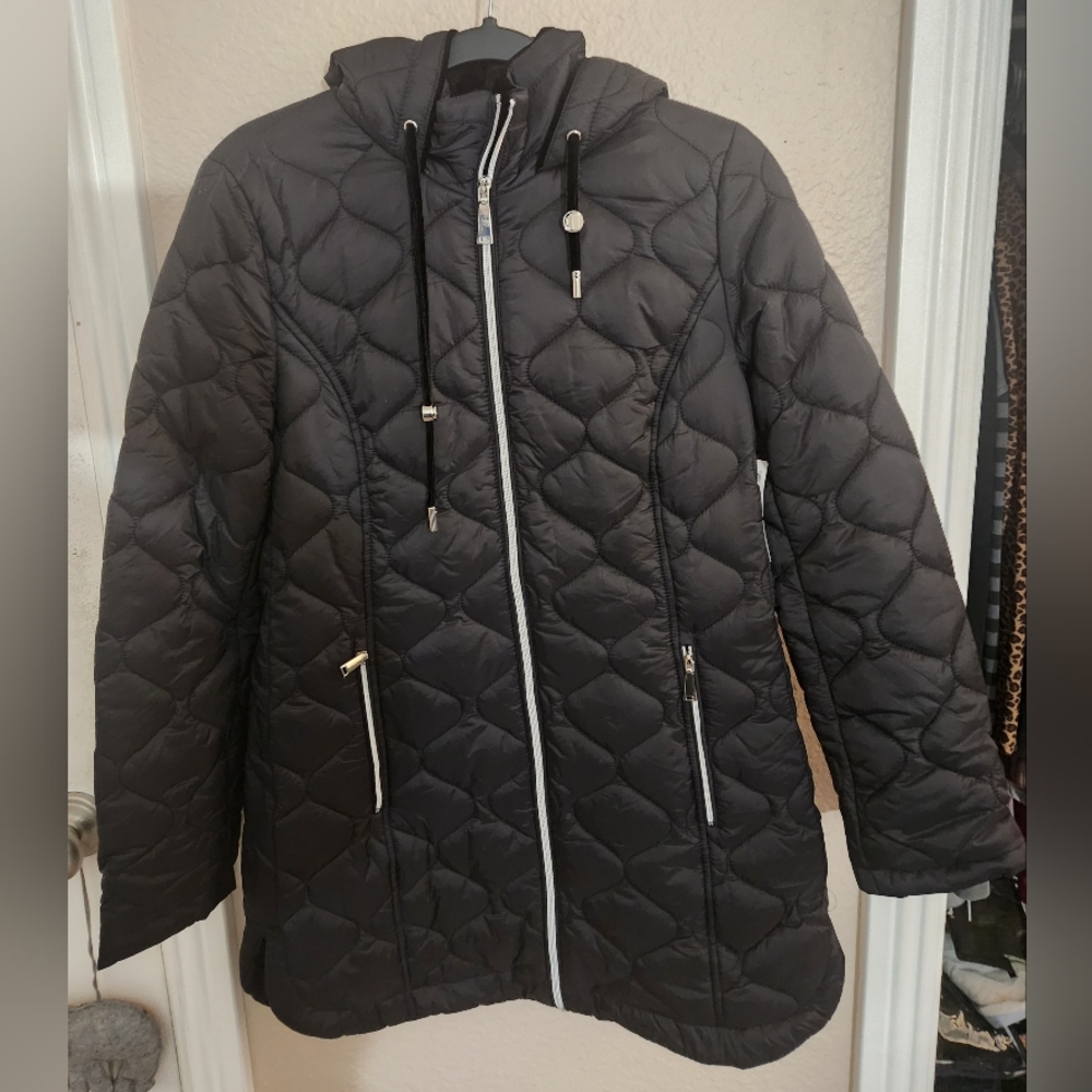 Chicos long puffer jacket zip up with hood size 0